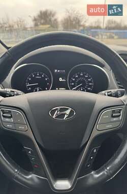 Внедорожник / Кроссовер Hyundai Santa FE 2017 в 