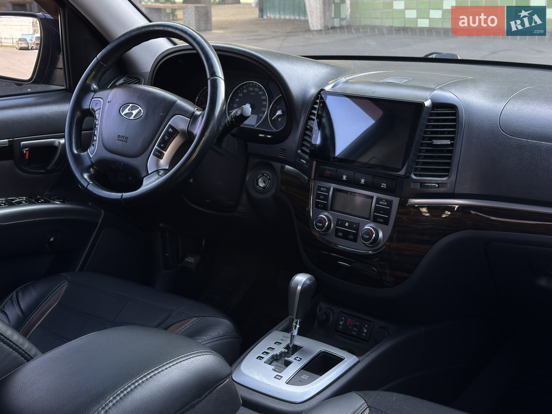 2010 Hyundai Santa Fe - мініатюра 9