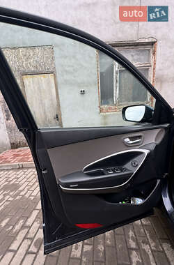 Позашляховик / Кросовер Hyundai Santa FE 2013 в 