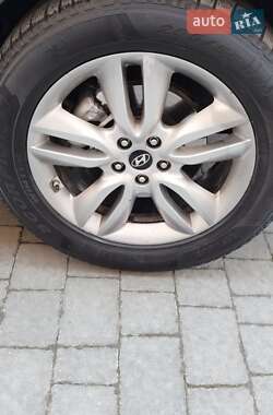 Внедорожник / Кроссовер Hyundai Santa FE 2012 в 