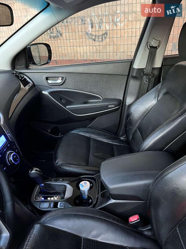 Позашляховик / Кросовер Hyundai Santa FE 2013 в Запоріжжі