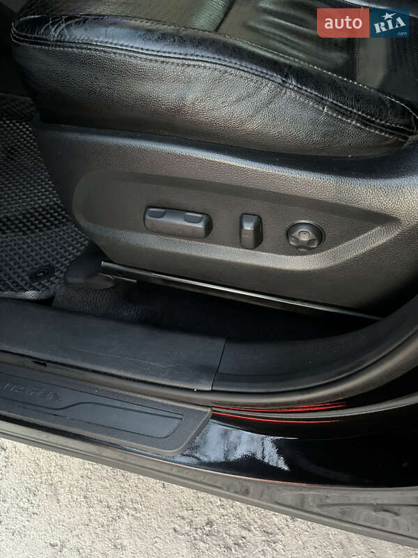 Позашляховик / Кросовер Hyundai Santa FE 2013 в Запоріжжі