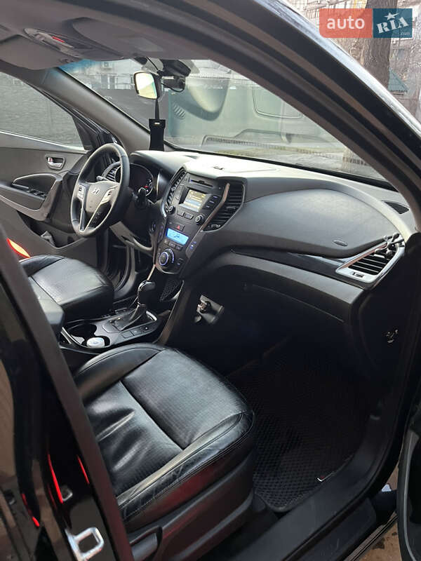 Позашляховик / Кросовер Hyundai Santa FE 2013 в Запоріжжі