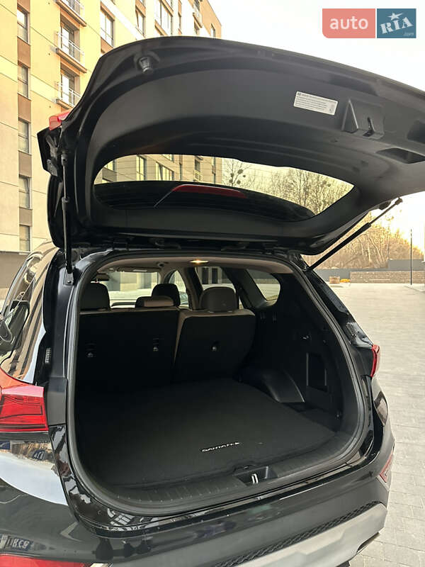 Позашляховик / Кросовер Hyundai Santa FE 2018 в Івано-Франківську