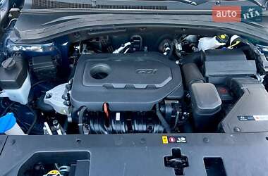 Внедорожник / Кроссовер Hyundai Santa FE 2018 в 