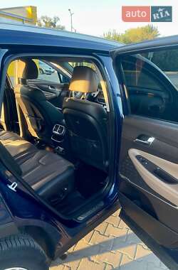 Внедорожник / Кроссовер Hyundai Santa FE 2018 в 