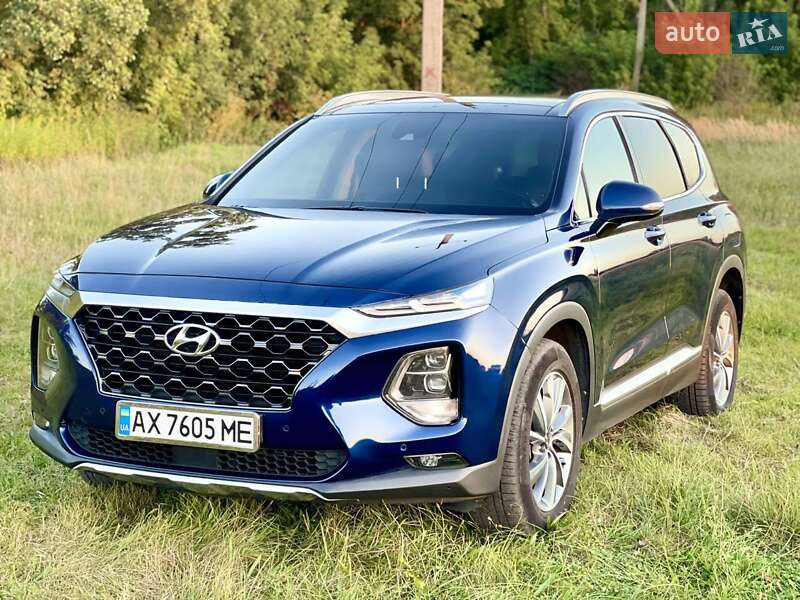 Внедорожник / Кроссовер Hyundai Santa FE 2018 в 