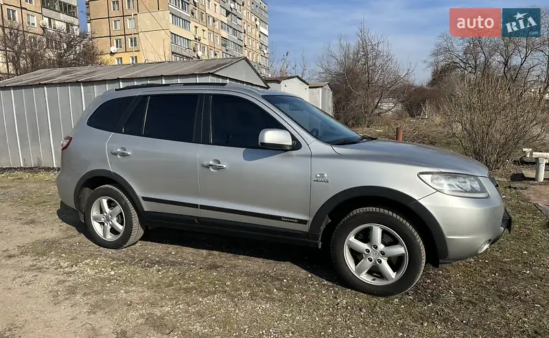 Позашляховик / Кросовер Hyundai Santa FE 2006 в 