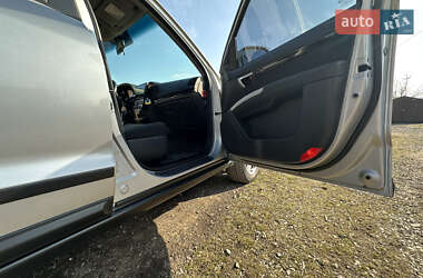 Позашляховик / Кросовер Hyundai Santa FE 2006 в 