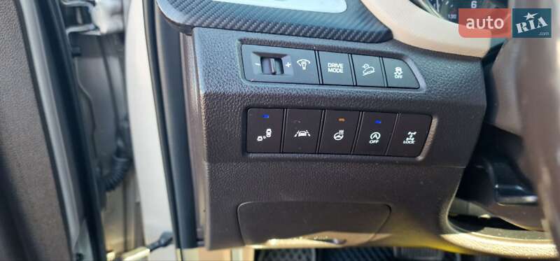 Позашляховик / Кросовер Hyundai Santa FE 2017 в Києві