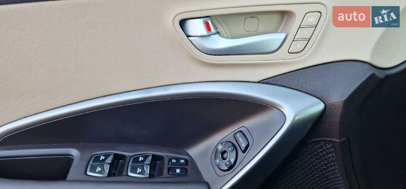 Позашляховик / Кросовер Hyundai Santa FE 2017 в Києві