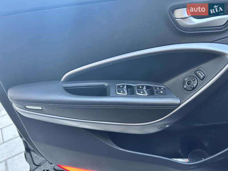 Внедорожник / Кроссовер Hyundai Santa FE 2015 в Львове