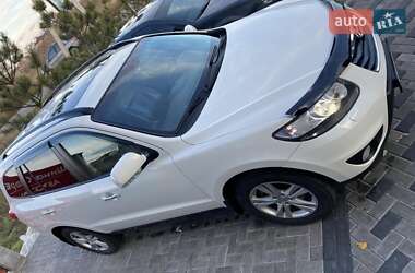 Внедорожник / Кроссовер Hyundai Santa FE 2011 в 