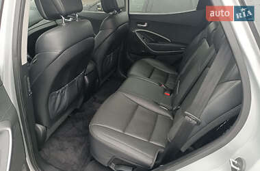 Внедорожник / Кроссовер Hyundai Santa FE 2012 в 