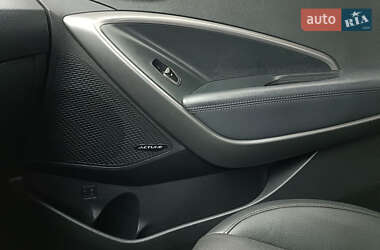 Внедорожник / Кроссовер Hyundai Santa FE 2012 в 