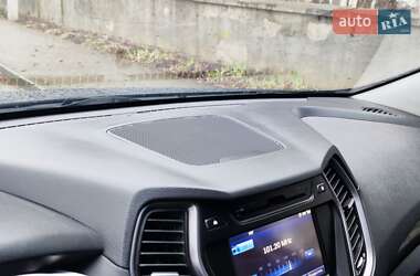 Позашляховик / Кросовер Hyundai Santa FE 2012 в 