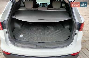 Внедорожник / Кроссовер Hyundai Santa FE 2015 в 