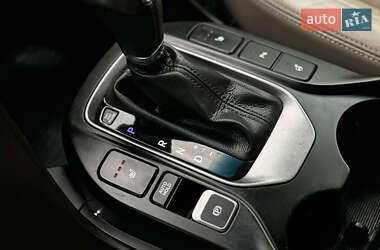 Позашляховик / Кросовер Hyundai Santa FE 2013 в 