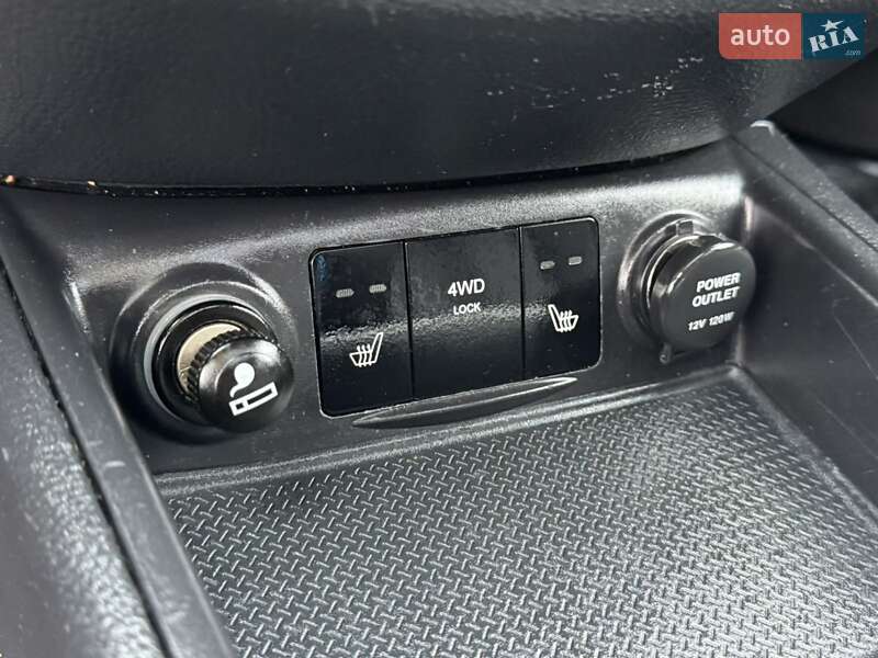 Внедорожник / Кроссовер Hyundai Santa FE 2006 в Новоархангельске