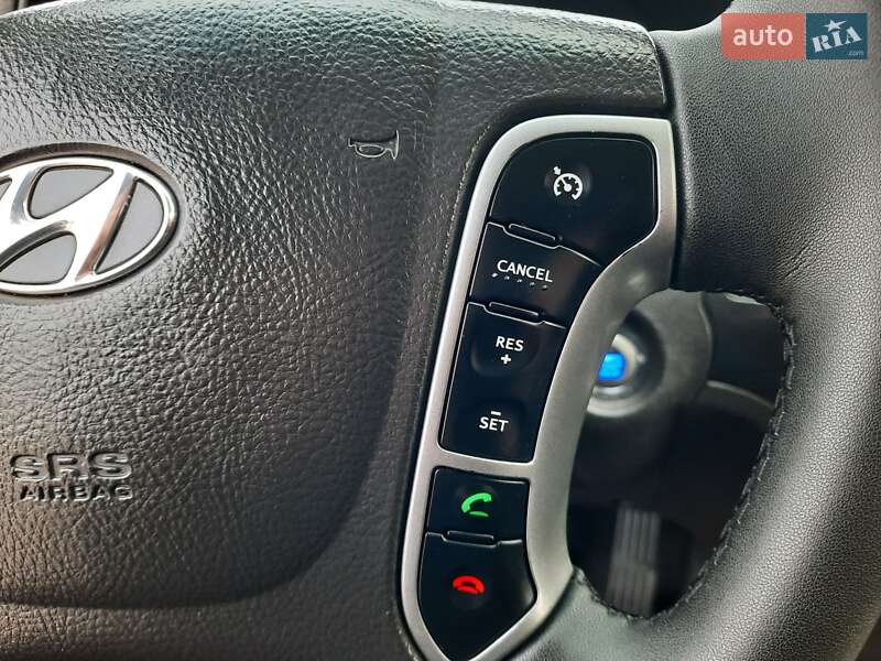Внедорожник / Кроссовер Hyundai Santa FE 2012 в Полтаве