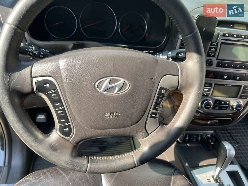 Позашляховик / Кросовер Hyundai Santa FE 2011 в Броварах