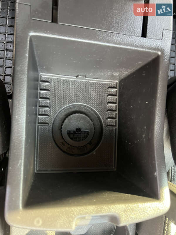 Позашляховик / Кросовер Hyundai Santa FE 2011 в Броварах