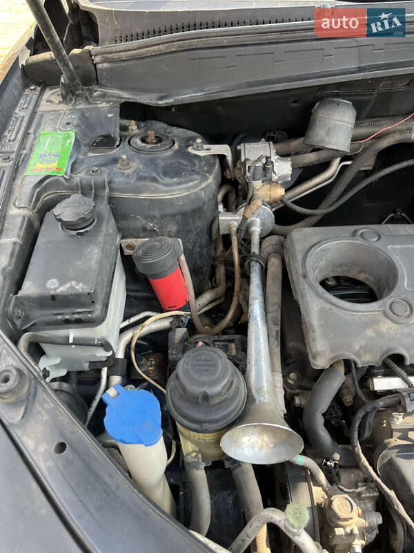 Позашляховик / Кросовер Hyundai Santa FE 2011 в Броварах