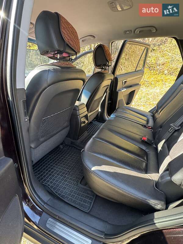 Позашляховик / Кросовер Hyundai Santa FE 2011 в Луцьку