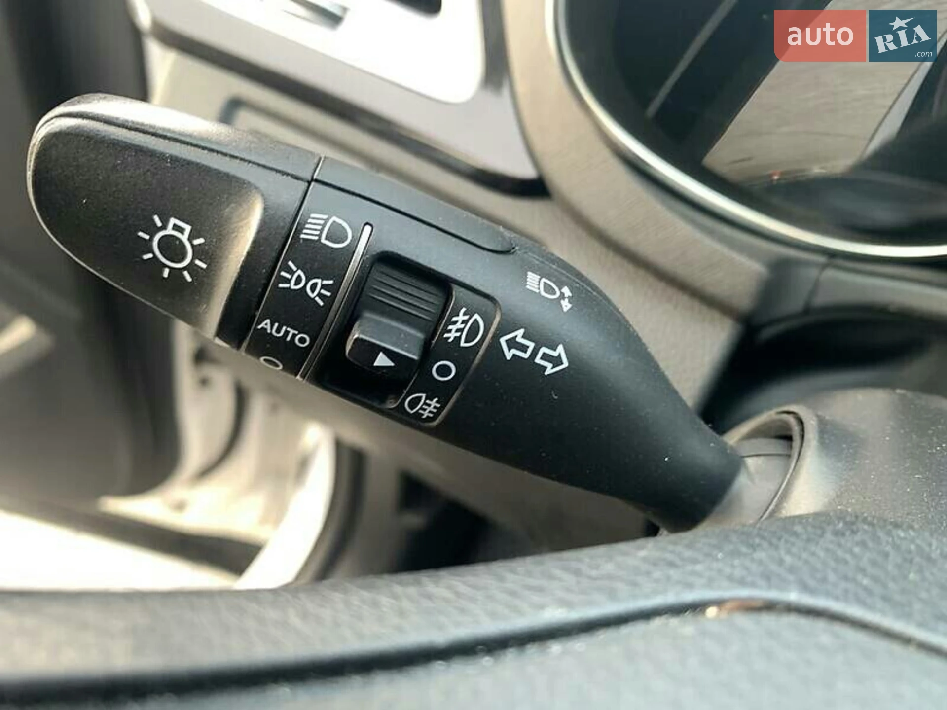 2013 Hyundai Santa Fe - мініатюра 33
