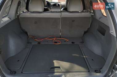Внедорожник / Кроссовер Hyundai Santa FE 2005 в 