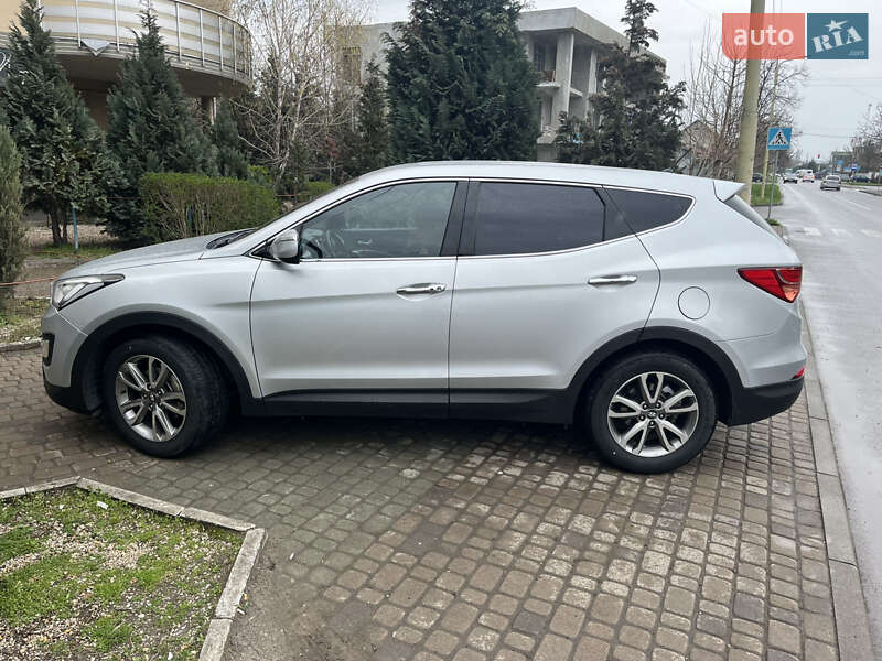 Внедорожник / Кроссовер Hyundai Santa FE 2014 в Ужгороде фото 4 Внедорожник / Кроссовер Hyundai Santa FE 2014 в Ужгороде