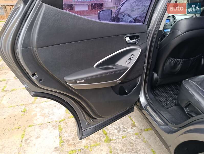 Внедорожник / Кроссовер Hyundai Santa FE 2012 в Белгороде-Днестровском