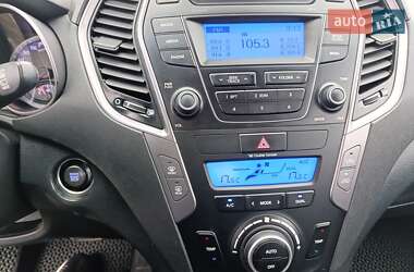 Внедорожник / Кроссовер Hyundai Santa FE 2012 в 