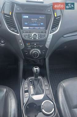 Внедорожник / Кроссовер Hyundai Santa FE 2014 в 