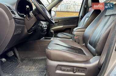 Позашляховик / Кросовер Hyundai Santa FE 2011 в 