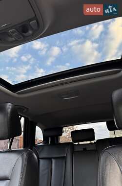 Позашляховик / Кросовер Hyundai Santa FE 2011 в 