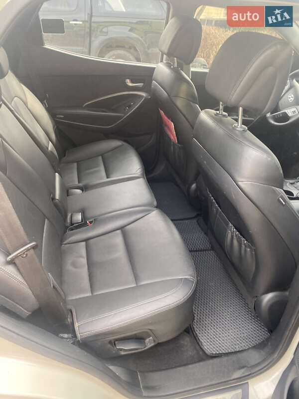 Внедорожник / Кроссовер Hyundai Santa FE 2014 в Дрогобыче