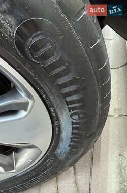 Внедорожник / Кроссовер Hyundai Santa FE 2012 в 
