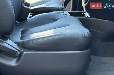 Внедорожник / Кроссовер Hyundai Santa FE 2012 в 