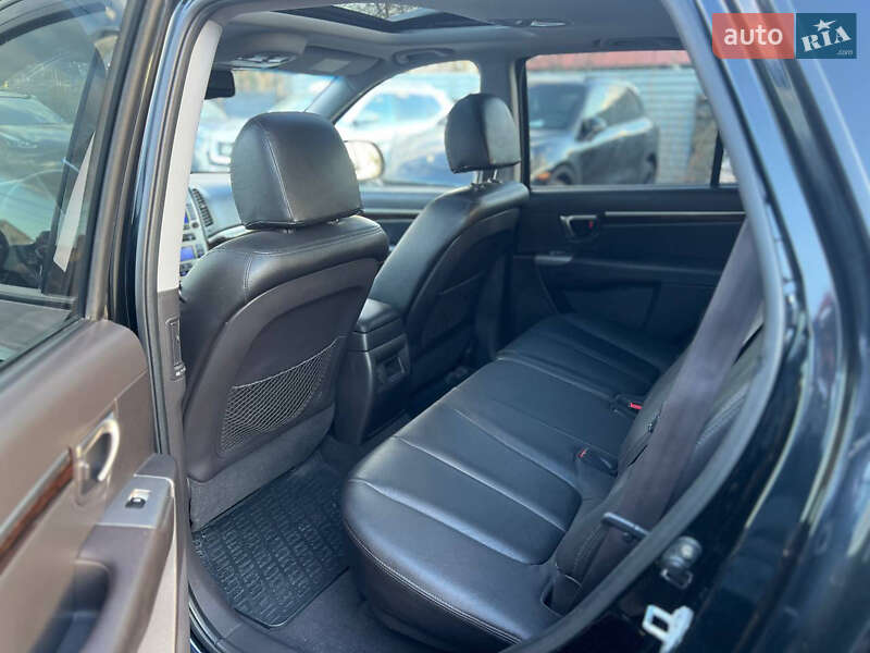 Внедорожник / Кроссовер Hyundai Santa FE 2010 в Ровно