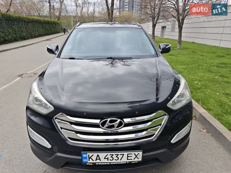 Позашляховик / Кросовер Hyundai Santa FE 2013 в 