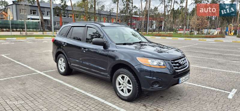 Позашляховик / Кросовер Hyundai Santa FE 2010 в Ірпені