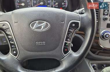 Внедорожник / Кроссовер Hyundai Santa FE 2010 в 