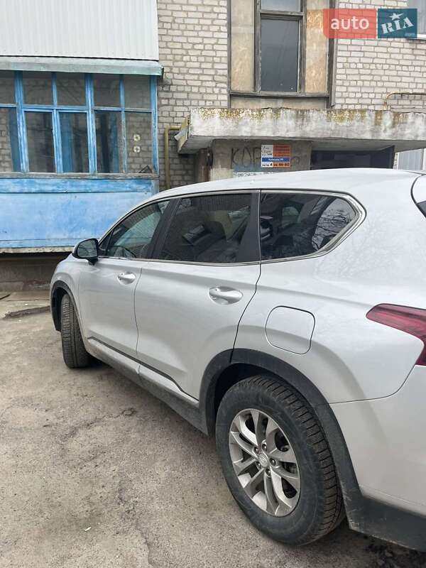 Внедорожник / Кроссовер Hyundai Santa FE 2019 в Житомире