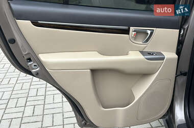Внедорожник / Кроссовер Hyundai Santa FE 2011 в 