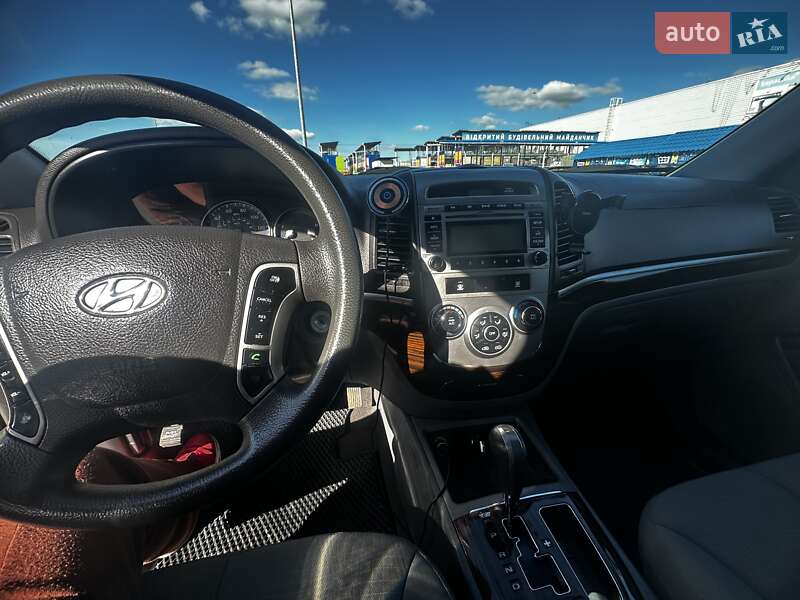 Позашляховик / Кросовер Hyundai Santa FE 2011 в Борисполі