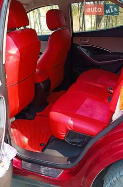 Внедорожник / Кроссовер Hyundai Santa FE 2015 в 