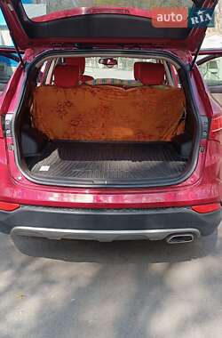 Внедорожник / Кроссовер Hyundai Santa FE 2015 в 