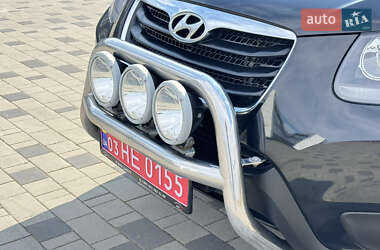 Внедорожник / Кроссовер Hyundai Santa FE 2011 в 