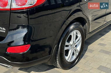 Внедорожник / Кроссовер Hyundai Santa FE 2011 в 
